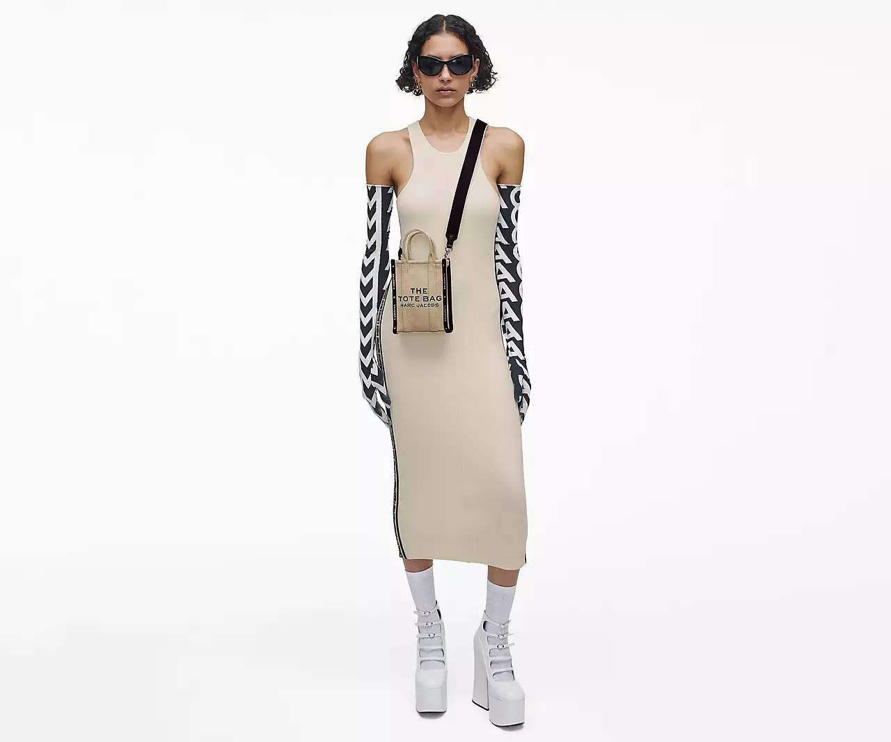 MJI_2R3HCR027H01_263_F8F8F8_1-1_ALT1