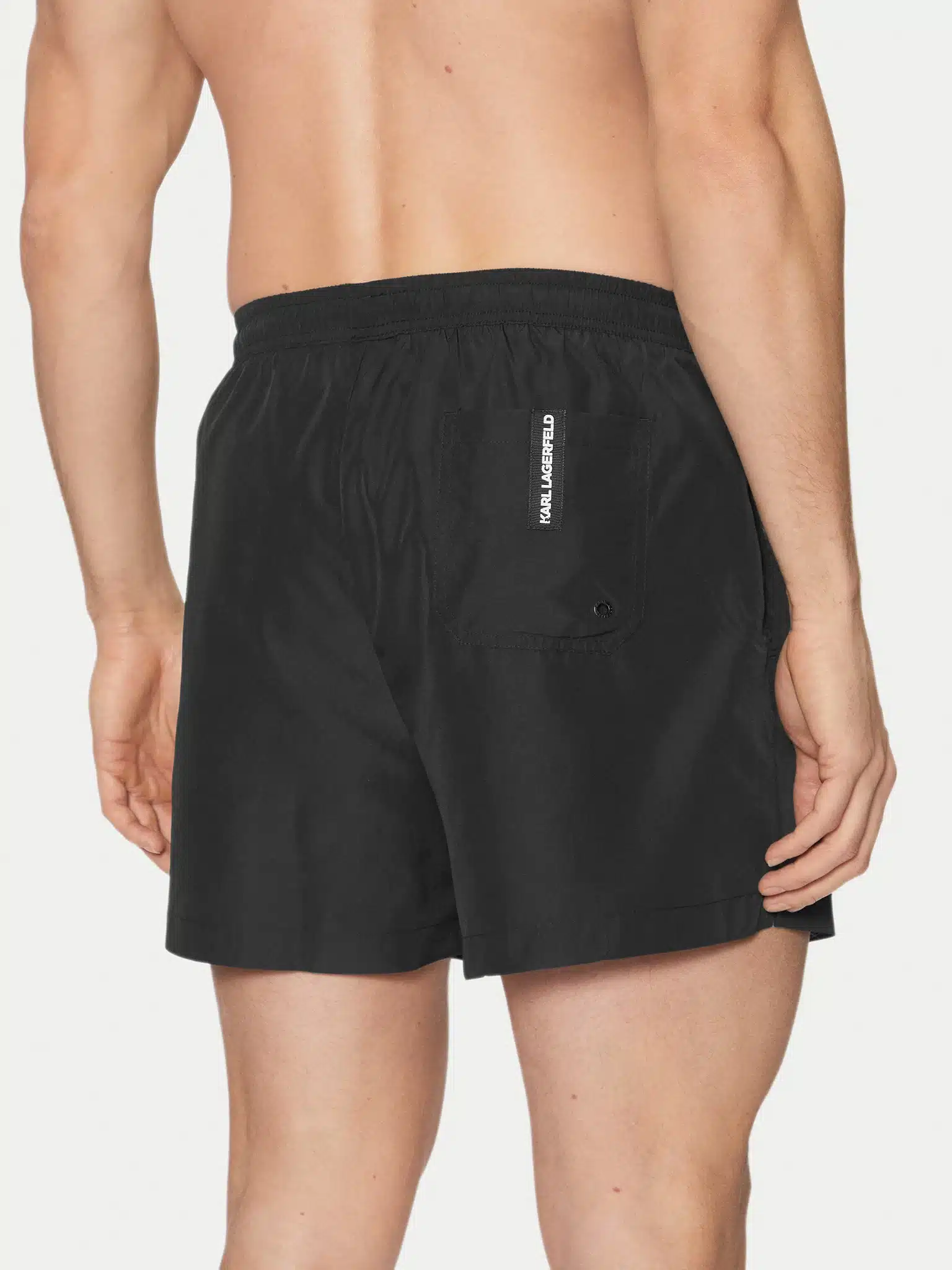 karl-lagerfeld-szorty-kapielowe-a1m46013-czarny-regular-fit-0000304614507-2.webp